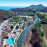 Agay Resort *