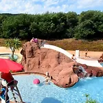 Agay Resort *